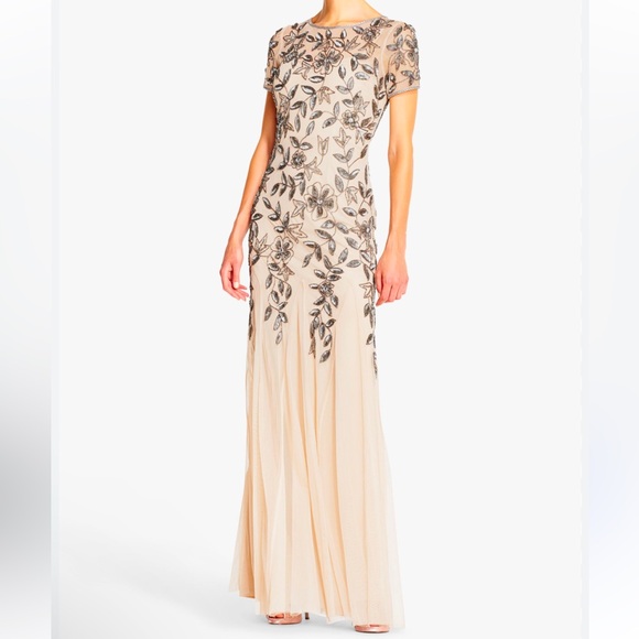 Adrianna Papell
Floral-Beaded Gown - Picture 10 of 15